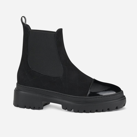 New AGL Mary Beat Quilted Ankle Boot Patent Leather Cap Toe Sz 38.5 - Picture 4 of 16